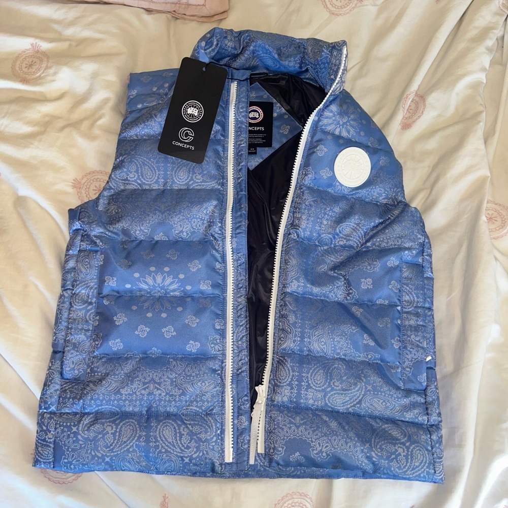 Canada goose puffer vest polar sky medium